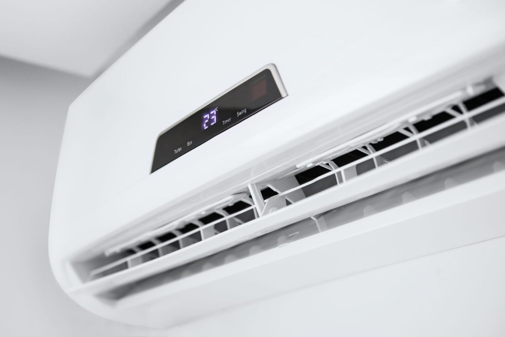 Klimatyzator ścienny fot. Shutterstock.jpg