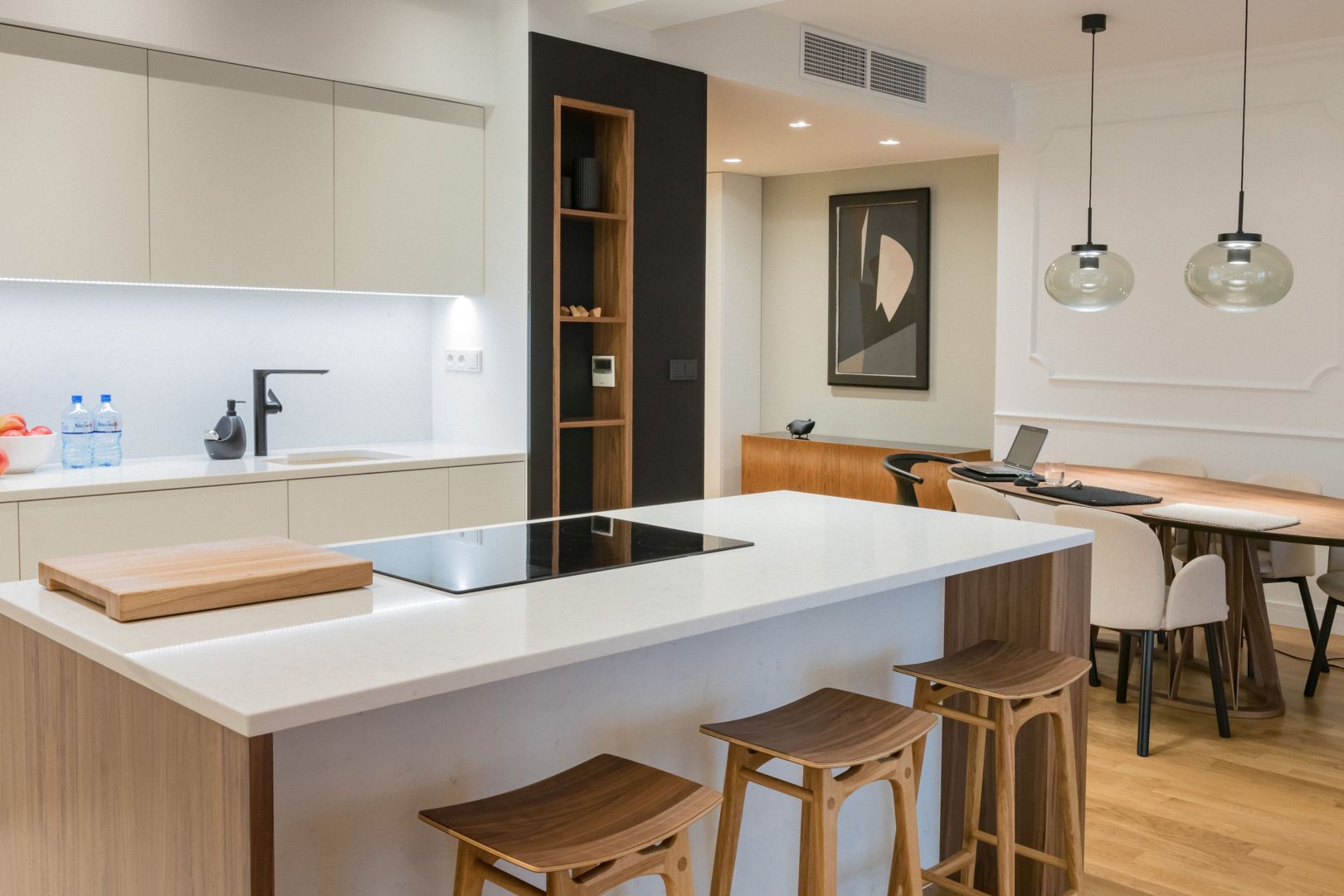 Apartament Solec Warszawa - zastosowanie płyty Prime Board_fot. materiały prasowe Pfleiderer.jpg