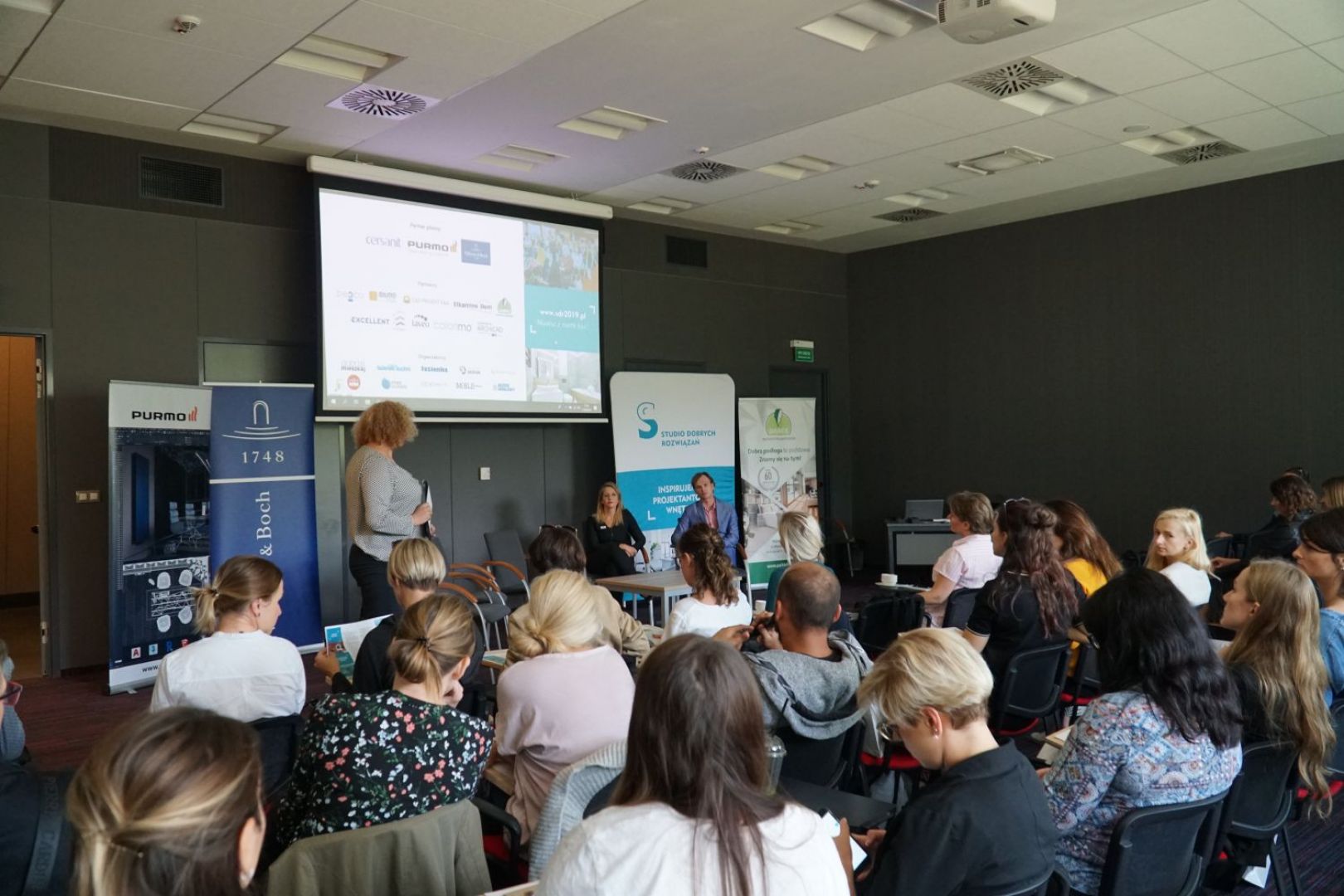 10 dyskusja świat kuchni i salonów (1).JPG