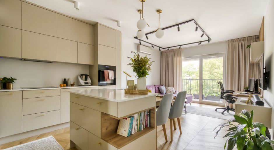 Salon z kuchnią. 5 projektów od architektów, 15 zdjęć z inspiracjami!