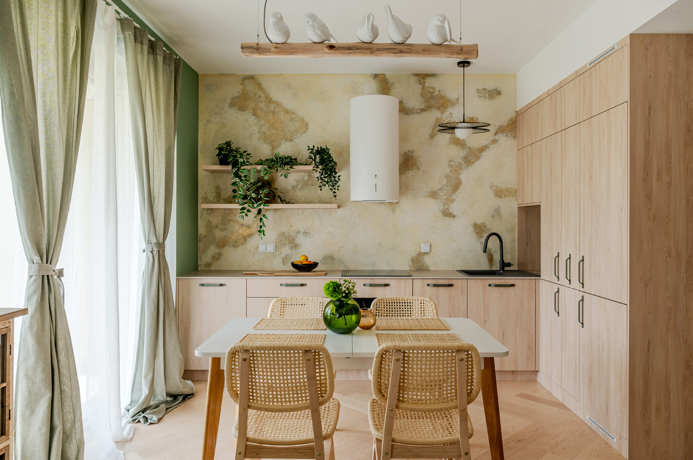 Japandi, boho, modern classic. Modna kuchnia na 5 sposobów